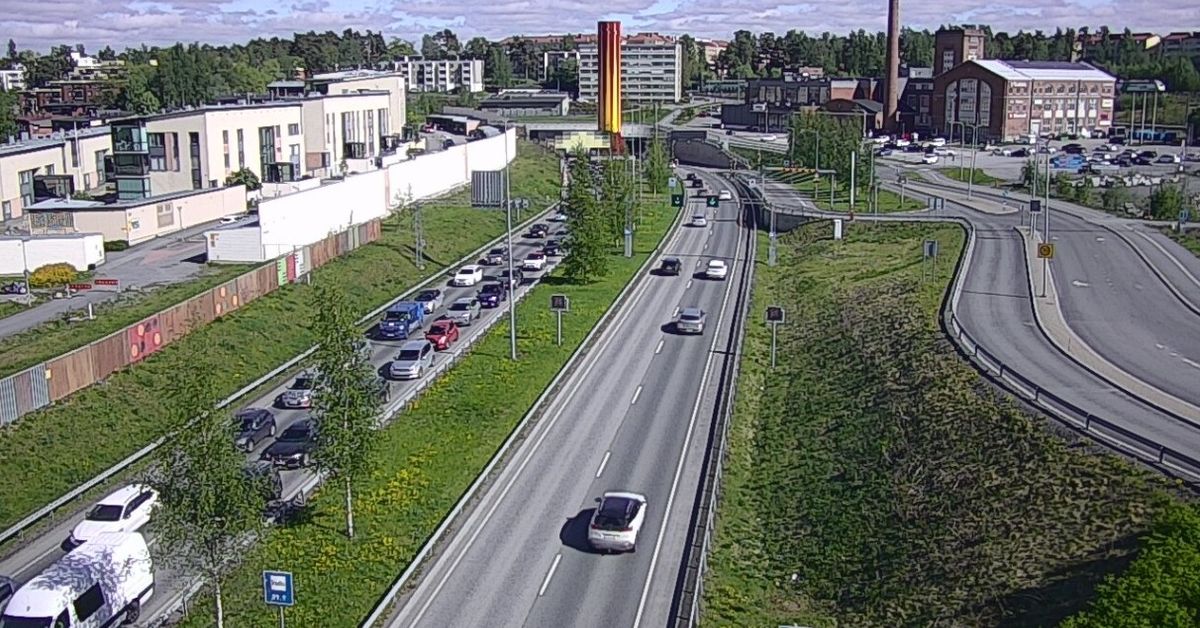 Bensan hinta ohjaa suomalaisten kesälomasuunnitelmia – 40 prosenttia harkitsee ajeluja tarkkaan