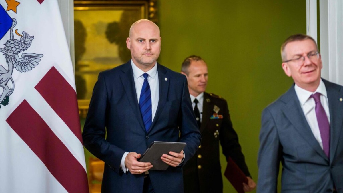 Latvia siirtyy keskustalaisen Andris Kulbergsin johtamaan hallitukseen