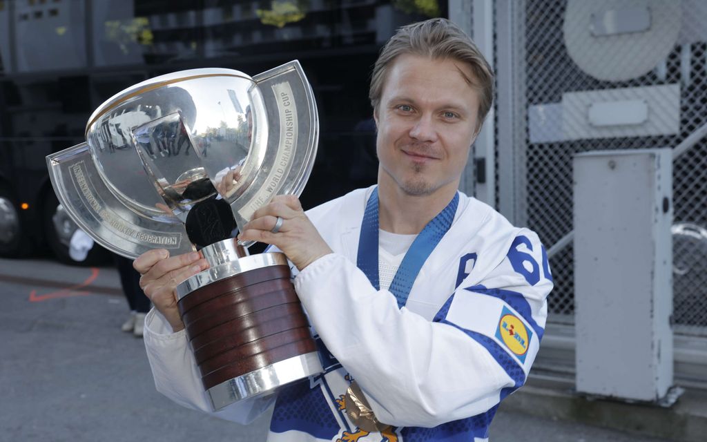 Mikael Granlundin mestaruusjuhliin poikkeuksellinen sävy: alkoholi jäi taka-alalle MM-kullan jälkeen
