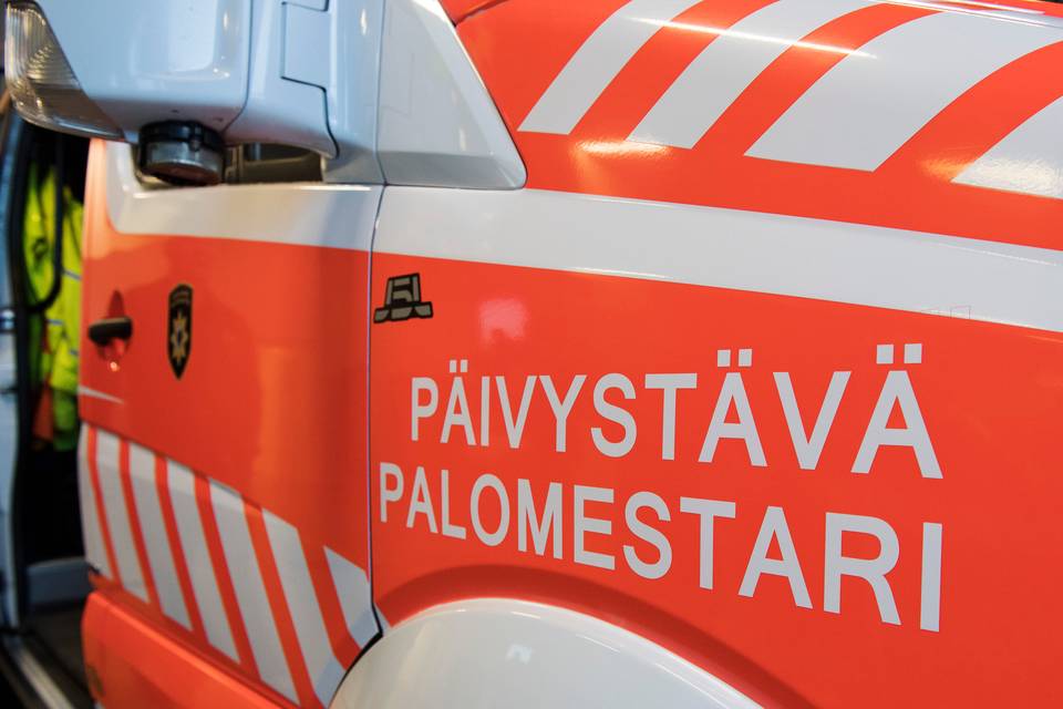 Piharakennus tuhoutui täysin tulipalossa Kuhmoisissa