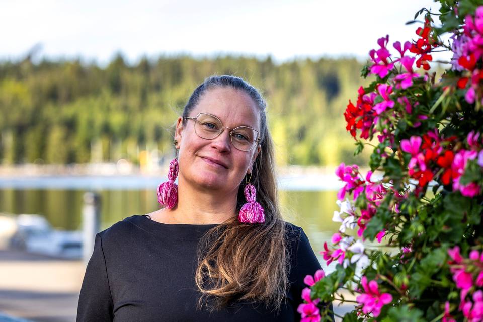 Professori Riikka Kyrö näkee kiinteistö- ja rakennusalan murroksen: "Nyt odotetaan liian passiivisesti noususuhdannetta"